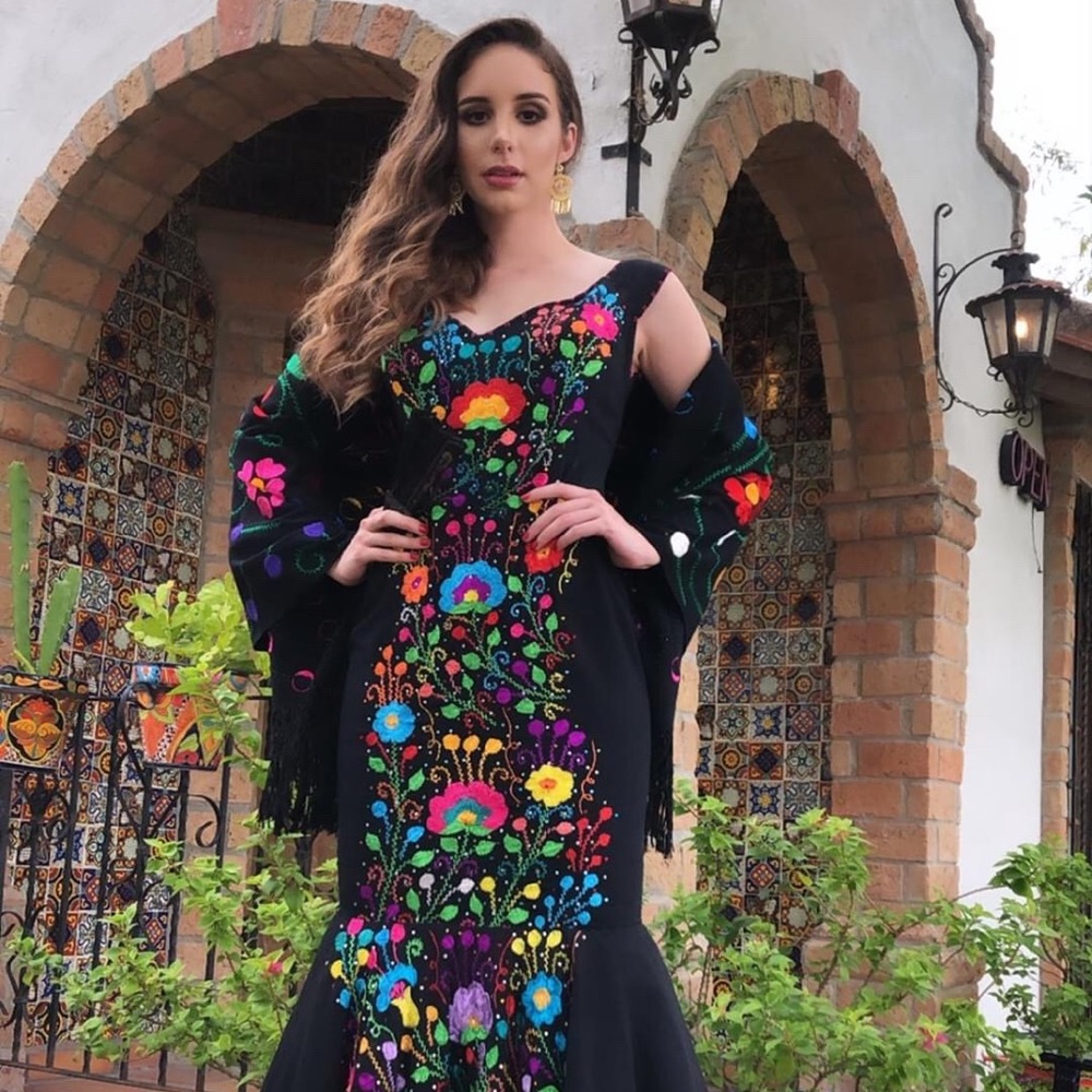 Paloma Negra Formal Dress - Made to order - Picture 3 of 8